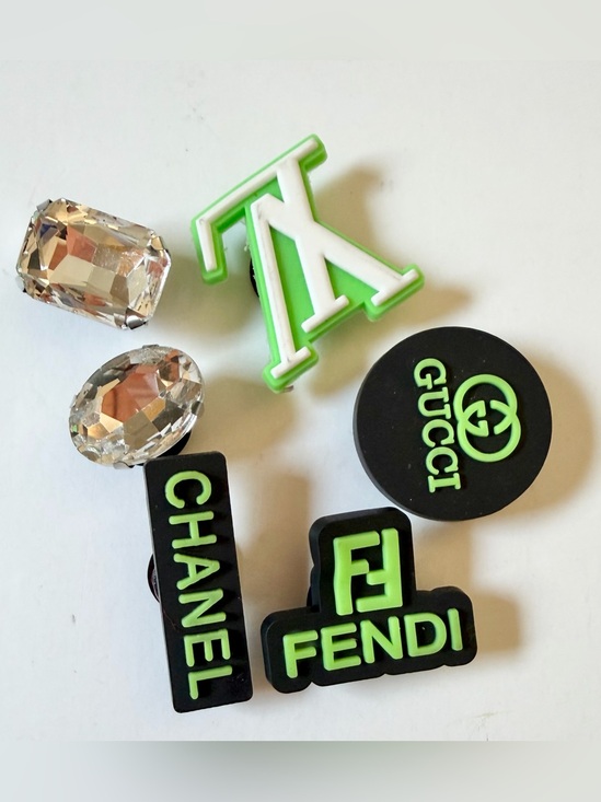 Accessories - 6 Charms/Jibitz NEW!